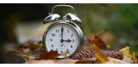 Prepararsi al cambio dell’ora: sonno, energia e umore